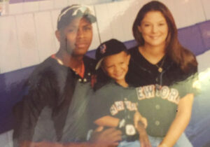 Photo of Young Mahomes with her parents