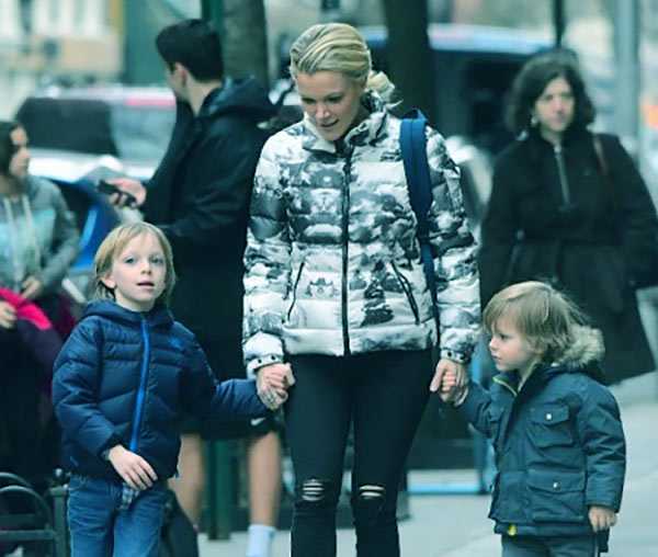 Photo of Megyn with her children