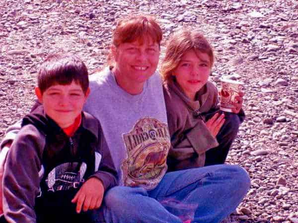 Sue Aikens Salary on Below Zero, Net Worth 2022, Age, Husband and Children