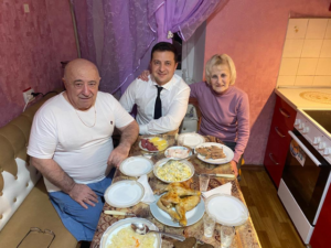 Photo of Zelenskyy with his parents
