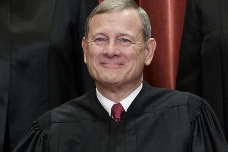 john-roberts-salary-fox-news-net-worth-2022-age-height-wife-twins